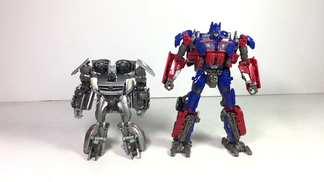 Studio Series SS 51 Deluxe Soundwave Video Review And Images 26 (26 of 27)